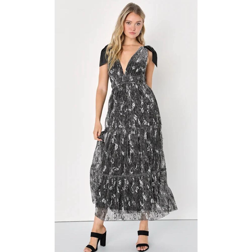 Lulu’s Guest List Gorgeous Black Floral Lurex Tie-Strap Maxi Dress Sz Small